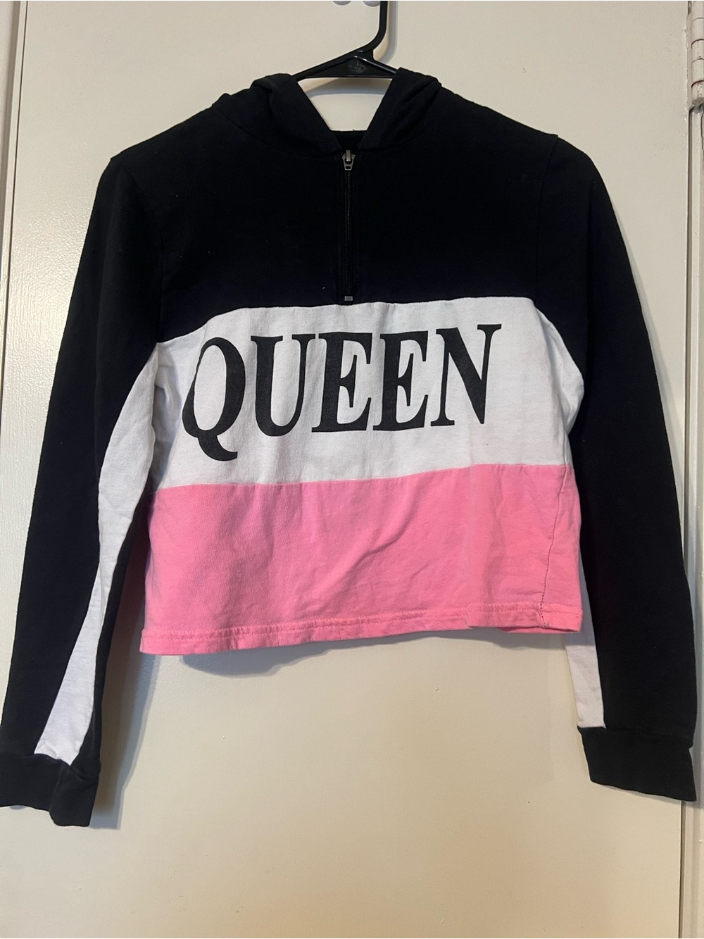 On Fire Black White Pink 'QUEEN' Colorblock Cropped Hoodie Sweater
